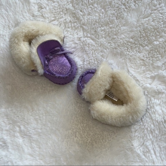 Brand Tucker + Tate genuine shearling with purple and silver sparkles - Picture 4 of 9